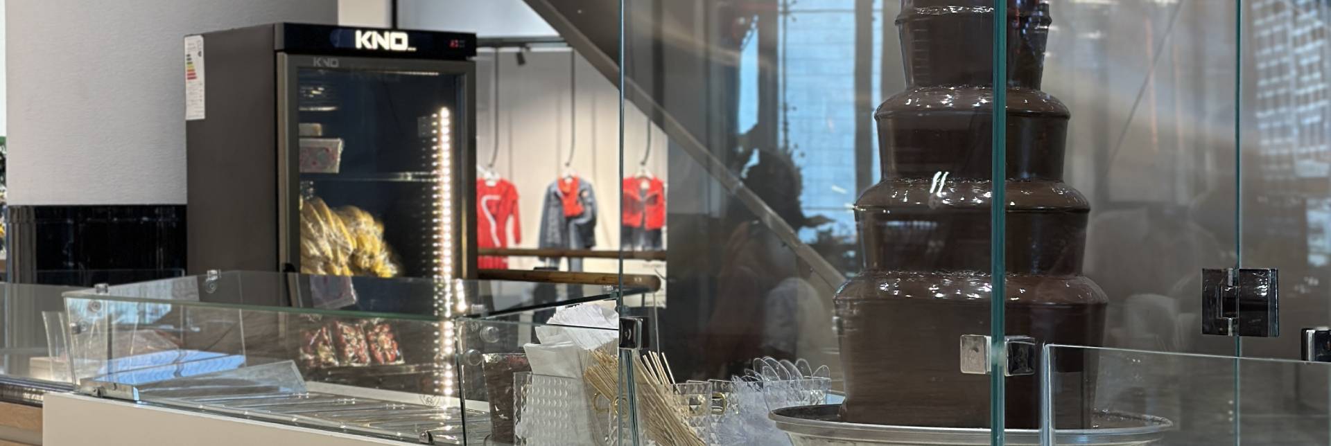 بندرعباس مال - آبشار شکلات فونا